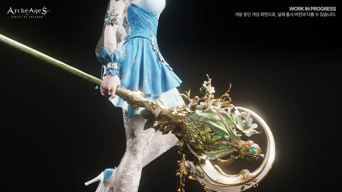 ตัวละคร ArcheAge S ถืออาวุธทรงยาวพร้อมสวมชุดสีน้ำเงินและขาว