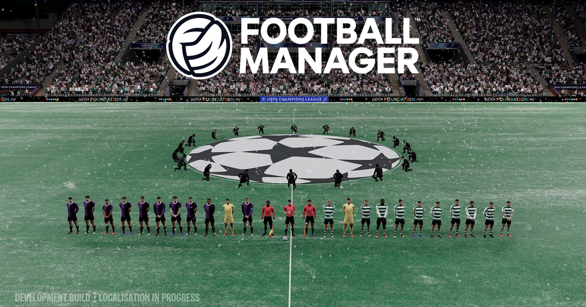 นักฟุตบอลสองทีมยืนเรียงแถวในสนาม ใต้โลโก้ Football Manager